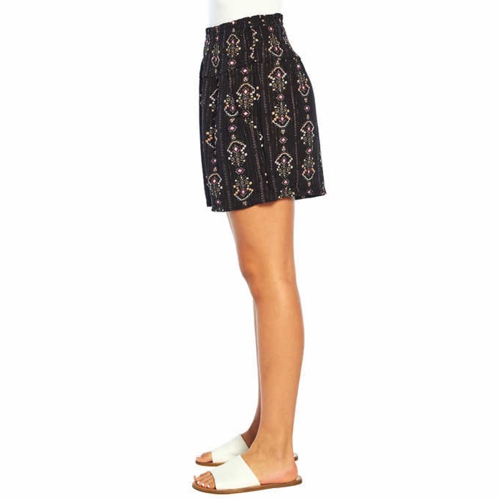 Three Dots Shorts Black & Metallic Gold Pull On Shorts with Pockets